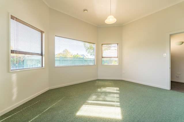 38 Raymond Street West End_4