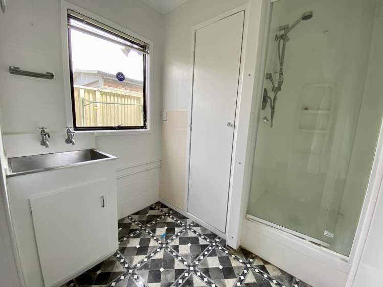 2/2 Northall Road New Lynn_14