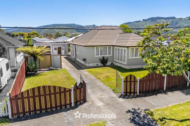 TRUE HOME, SPACIOUS INSIDE AND OUT!