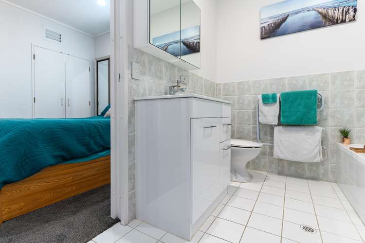 3f/6 Queen Street Palmerston North Central_10