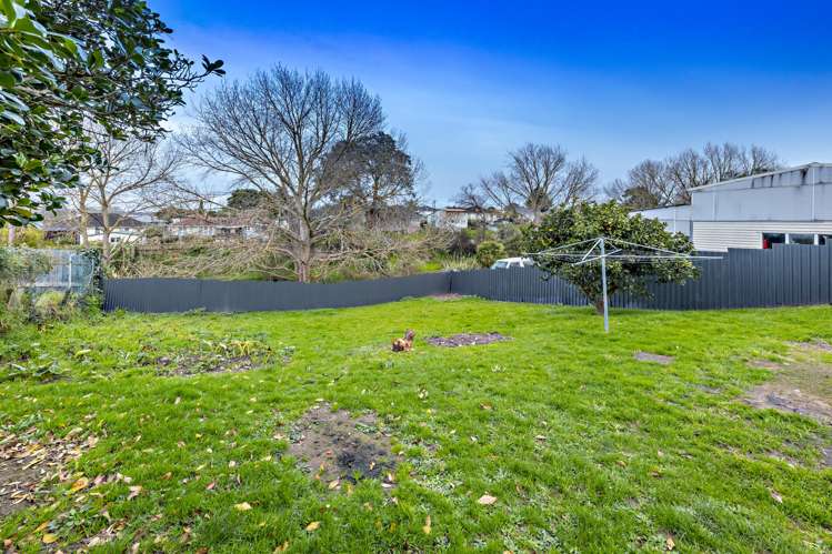 24 Williams Crescent Otara_13