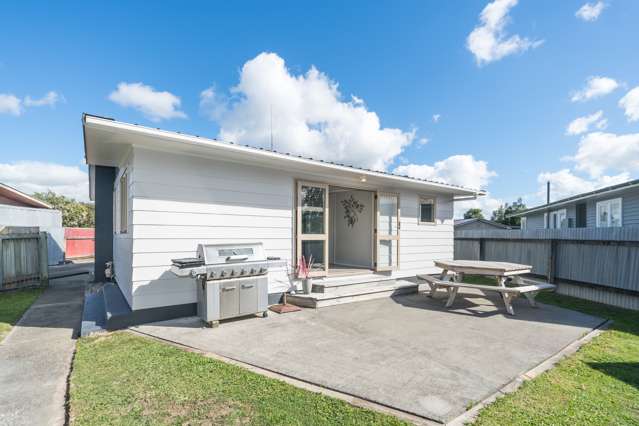 42 Catlins Crescent Milson_2