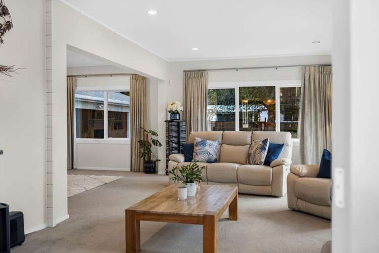 6 Pohutukawa Road Beachlands_19