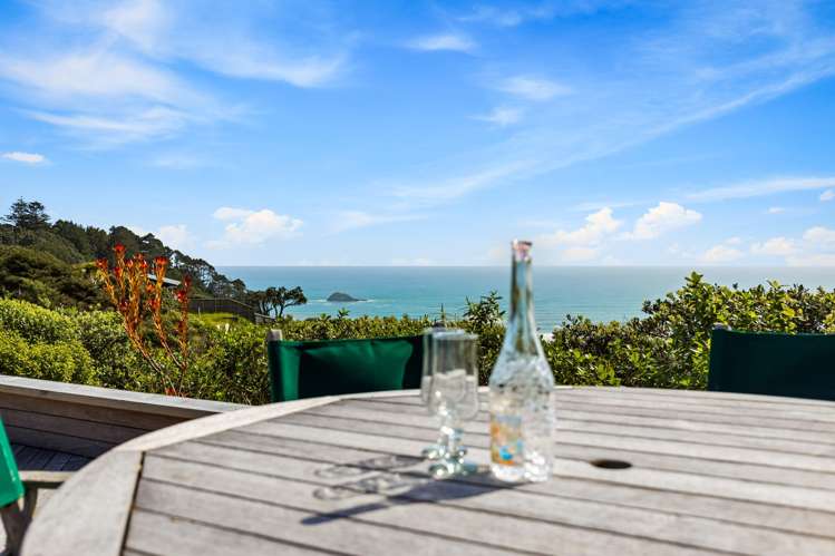 175 Oaia Road Muriwai Beach_32