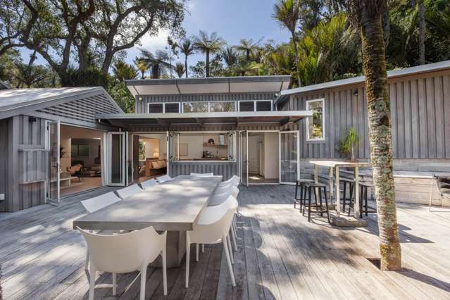 Architecturally Designed Family Entertainer