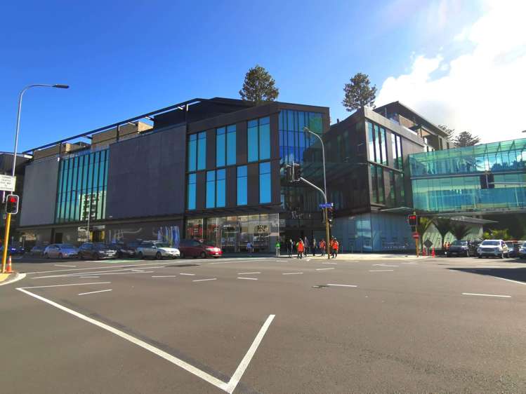 A715/176 Broadway Newmarket_9