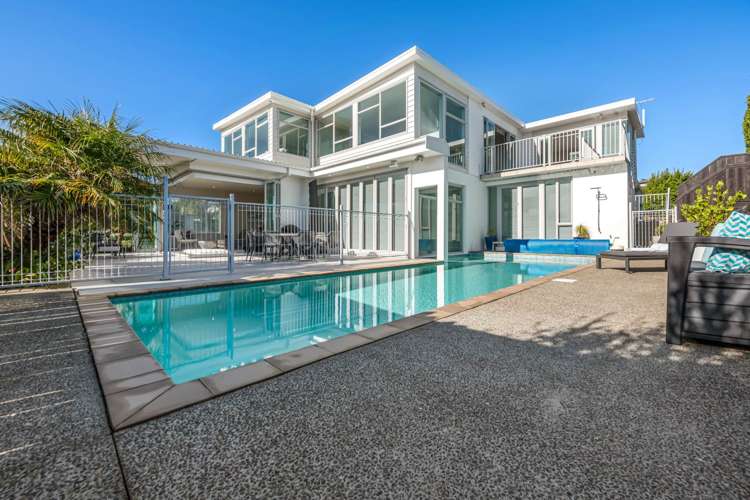 32 Intrepid Crescent Beachlands_4