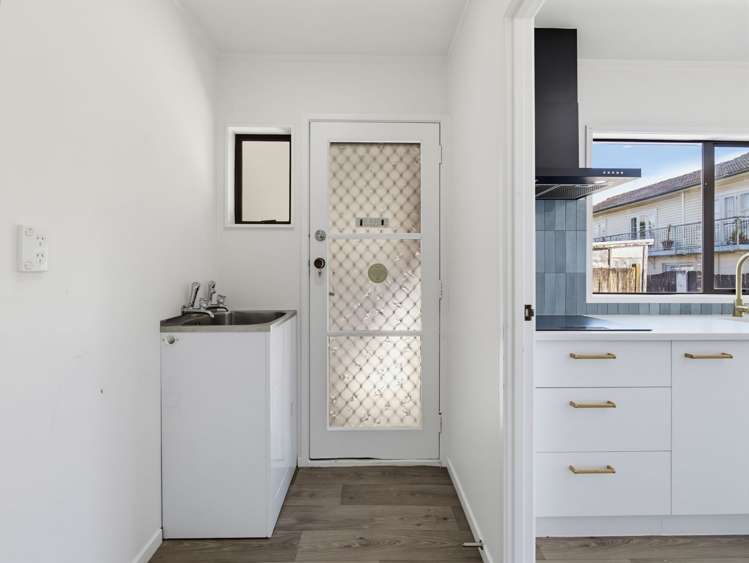 2/21 Rosebank Road Papatoetoe_4