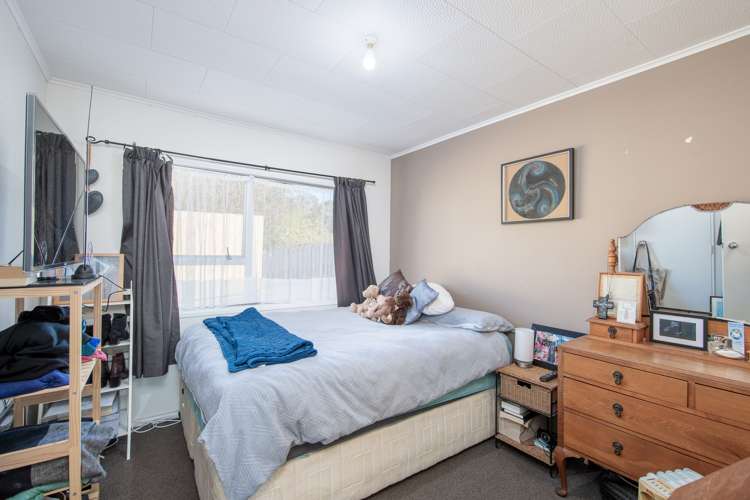 43 Levant Street Cannons Creek_6