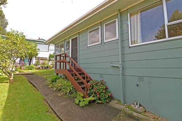 2/4 Wickstead Place Massey_4