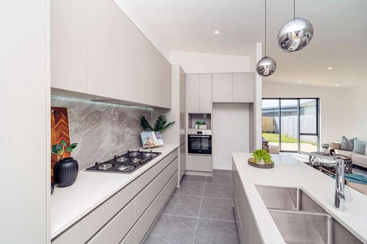 8 Poutawa Lane Clarks Beach_5