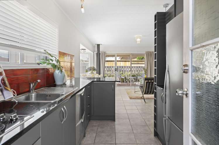 1/83 Centreway Road Orewa_5