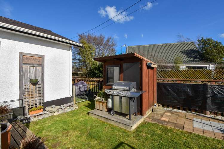 242a High Street South Carterton_18