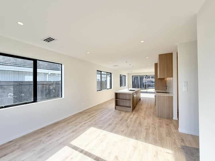 23 Tukutata Crescent Milldale_4