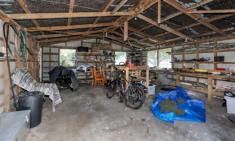 530 No 1 Road Springdale_18