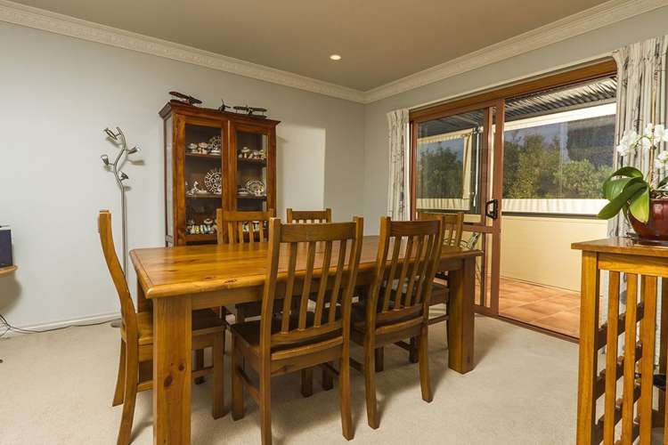 75 Roberta Crescent Orewa_11