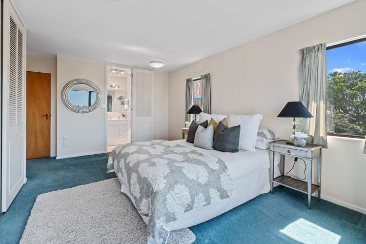 852 Beach Road Waiake_10