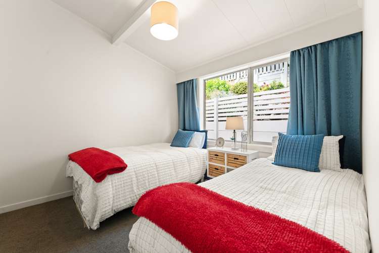 54 Easther Crescent Kew_16