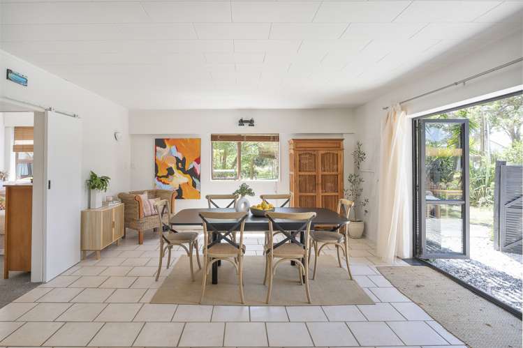 211 Mangakahia Drive_5