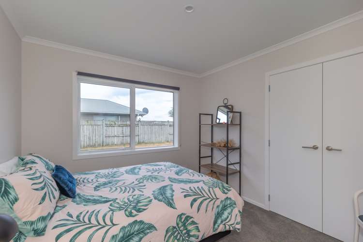 7 Sandown Avenue Himatangi Beach_13