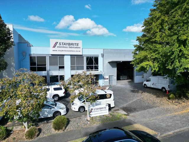 EXCEPTIONAL ELLERSLIE WAREHOUSE PREMISES