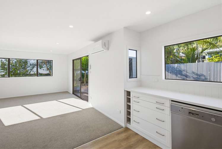 1 Matuhi Street Waikanae_6