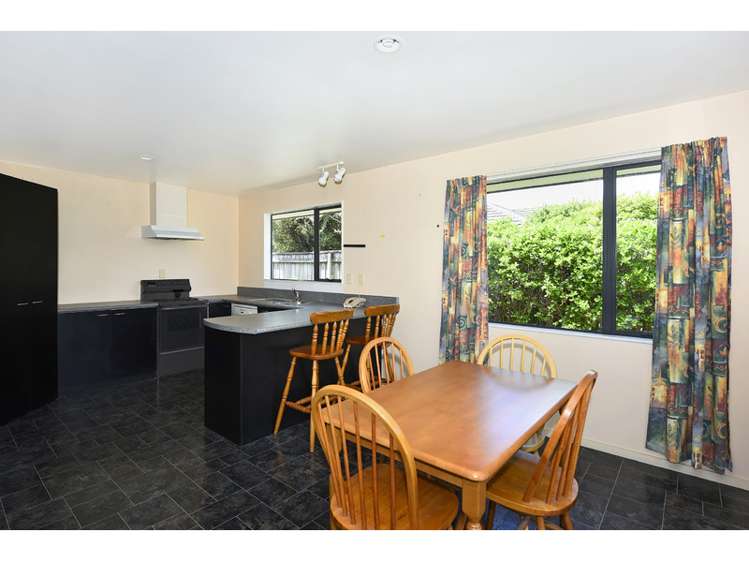 16 Holcroft Place Stoke_6