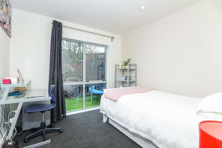 8a Saffron Street Birkdale_13