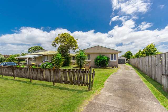 10 Ridgemount Rise Mangere Bridge_1