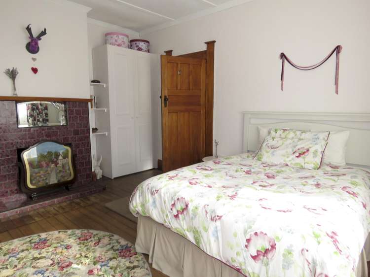 49 Shiel Street Reefton_10