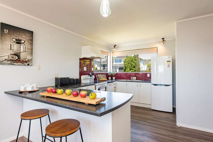 90 Tweed Road Papakowhai_24