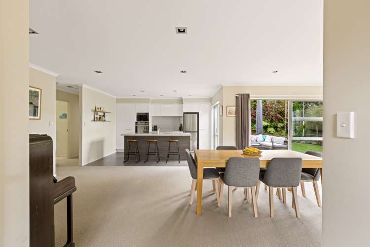 8 Beachwood Drive Hatfields Beach_24