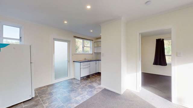 2/287C Happy Valley Road 1325_4