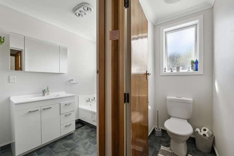 8 Orlando Street Stratford_14