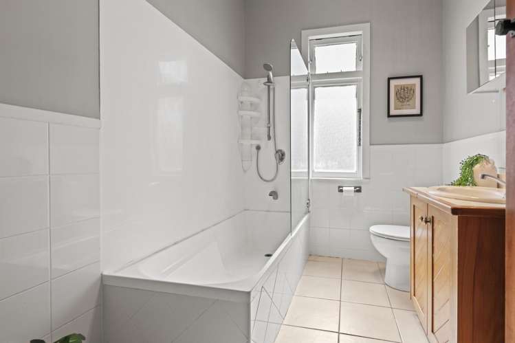 61 Shamrock Street Takaro_15