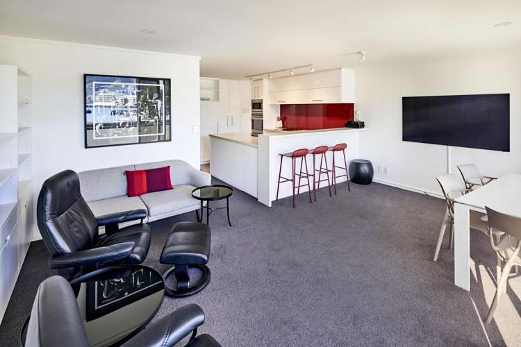 1/130 Oriental Parade Oriental Bay_2