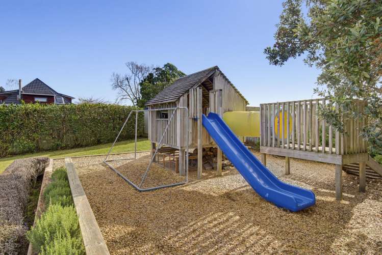 8 Rae Lane Paraparaumu Beach_38