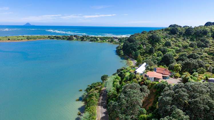 11 and 11A Kuaka Lane_1