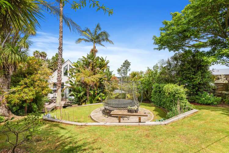 24 Isobel Road Greenhithe_25