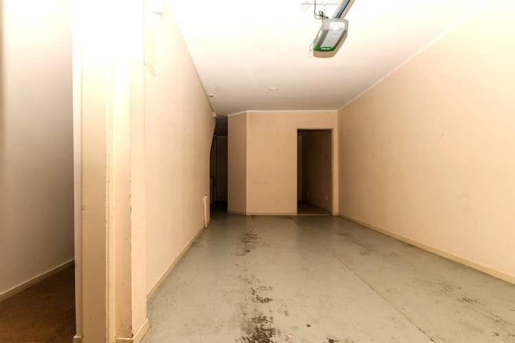 2/27 Rossmay Terrace Mount Eden_11