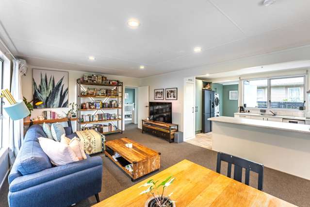 Renovated & Ready | Central Waikanae