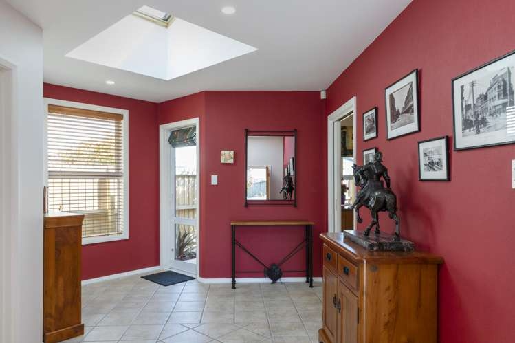 53 Waitikiri Drive Parklands_19