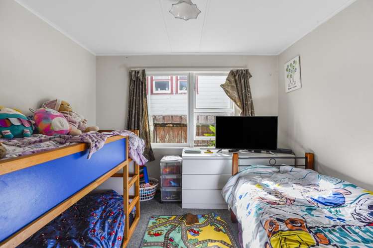 21 Parenga Street Wainuiomata_9