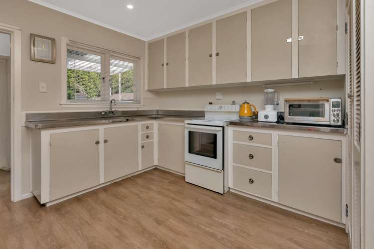 12 Ford Avenue Kamo_8