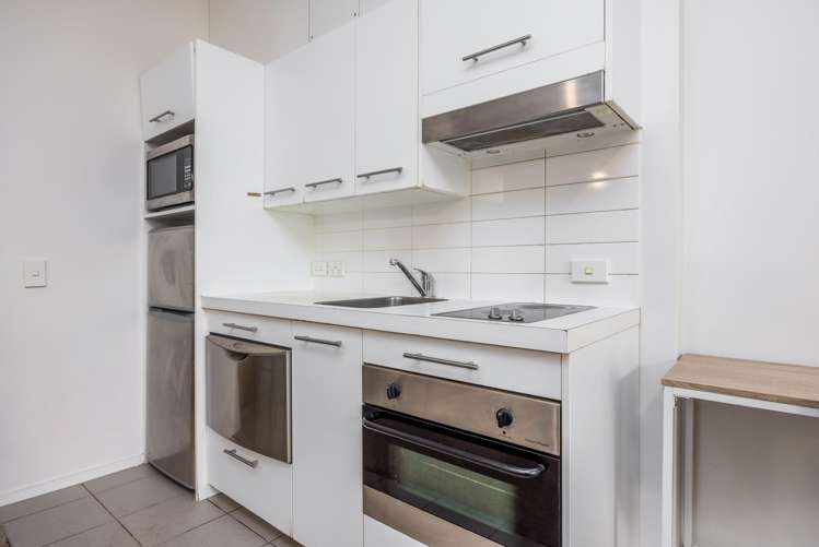 202/155 Beach Road Auckland Central_10