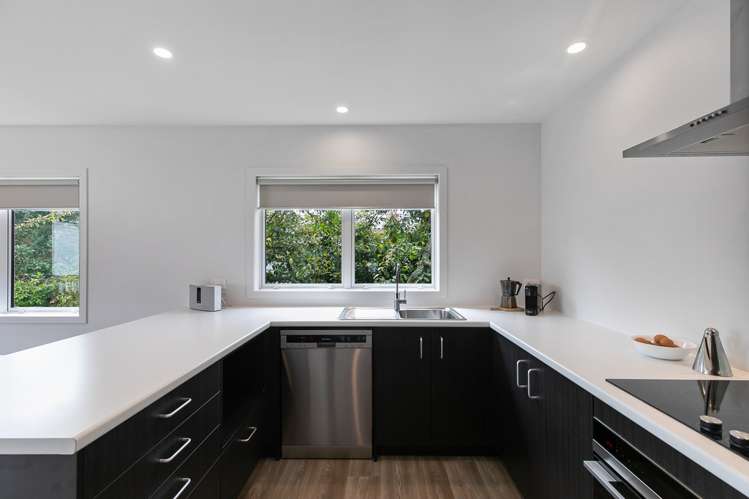 6 Rambler Crescent Beach Haven_11