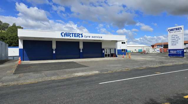 National brand tenanted investment