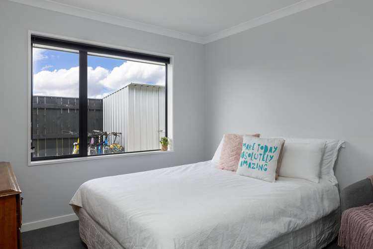 4 Hurricane Way Burleigh_10