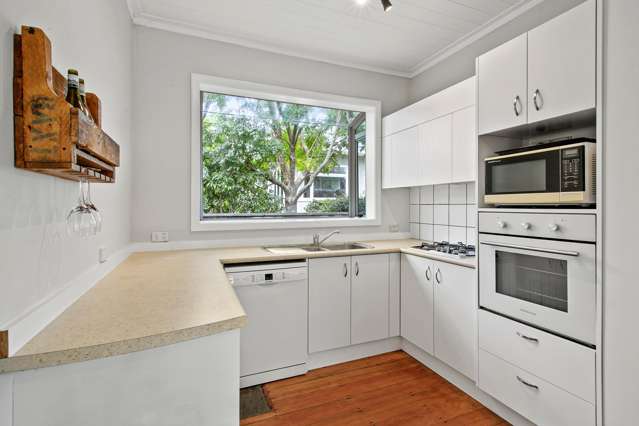 166 Seaview Road Westown_4