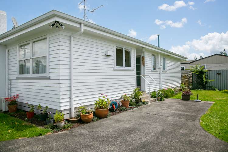 61 Campbell Street Leamington_13